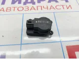 Моторчик заслонки отопителя Chevrolet Cruze 13372987.
