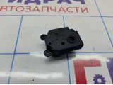 Моторчик заслонки отопителя Chevrolet Cruze 13372987.