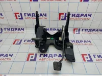 Блок педалей Chevrolet Cruze 13331970. МКПП.