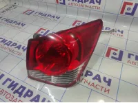 Фонарь задний наружный правый Chevrolet Cruze 95965224. Дефект.