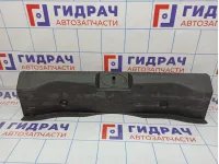 Обшивка багажника на заднюю панель Chevrolet Cruze 96961187. Потертости.