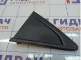 Накладка крыла заднего левого Chevrolet Cruze 95991480. Дефект креплений.