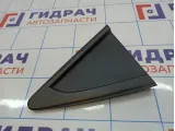 Накладка крыла заднего левого Chevrolet Cruze 95991480. Дефект креплений.