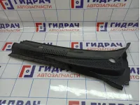 Решетка стеклооч. (планка под лобовое стекло) левая Chevrolet Cruze 95028616.