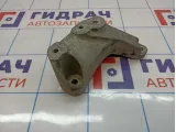 Кронштейн КПП левый Chevrolet Cruze 13248573.