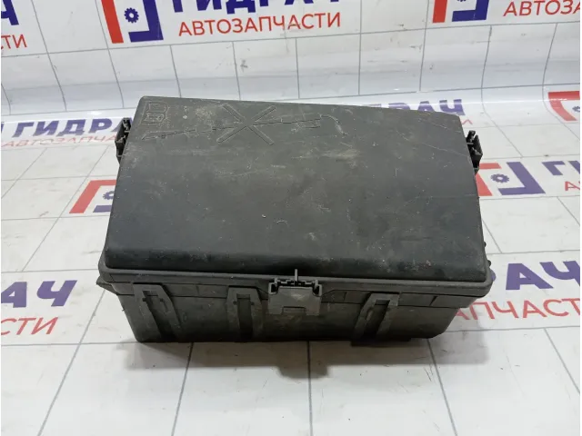 Блок предохранителей Chevrolet Cruze 95963459