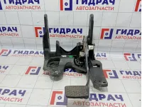 Педаль тормоза Chevrolet Cruze 13331972