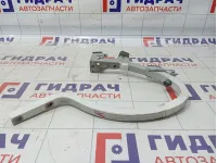 Петля крышки багажника правая Chevrolet Cruze 95971948