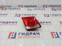 Фонарь задний внутренний левый Chevrolet Cruze 95130772