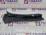 Решетка стеклоочистителя (планка под лобовое стекло) левая Chevrolet Cruze (J300) 95130242. Дефект.