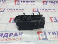 Корпус блока предохранителей Chevrolet Cruze (J300) 96889383. Дефект.