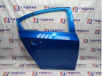Дверь задняя правая Chevrolet Cruze (J300) 95987764. Дефекты.