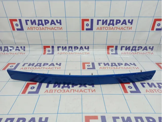 Накладка крышки багажника Chevrolet Cruze (J300) 94567058. Дефекты.