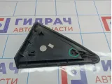 Накладка заднего крыла правого Chevrolet Cruze (J300) 96893218. Сломано крепление.