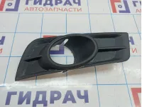 Решетка в бампер правая Chevrolet Cruze (J300) 94831152. Дефекты.