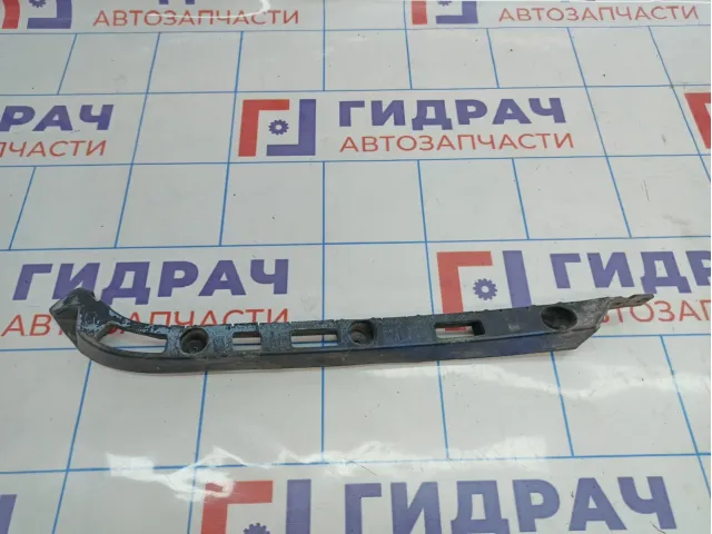 Направляющая заднего бампера правая Chevrolet Cruze (J300) 94833089. Дефекты.
