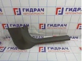 Накладка порога переднего правого внутренняя Chevrolet Cruze (J300) 95952078. Потертости.