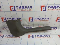 Накладка порога переднего правого внутренняя Chevrolet Cruze (J300) 95952078. Потертости.