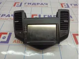 Магнитола Chevrolet Cruze (J300) . В сборе с центральными дефлекторами.