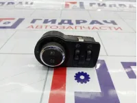 Переключатель света фар Chevrolet Cruze 13301749