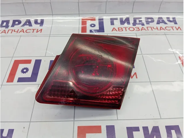 Фонарь задний внутренний правый Chevrolet Cruze 95971551