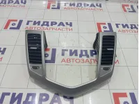 Дефлектор воздушный центральный Chevrolet Cruze 95488442