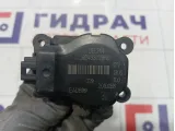 Моторчик заслонки отопителя (печки) Chevrolet Cruze 13372987