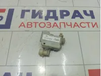 Активатор замка крышки бензобака Chevrolet Cruze 13501151