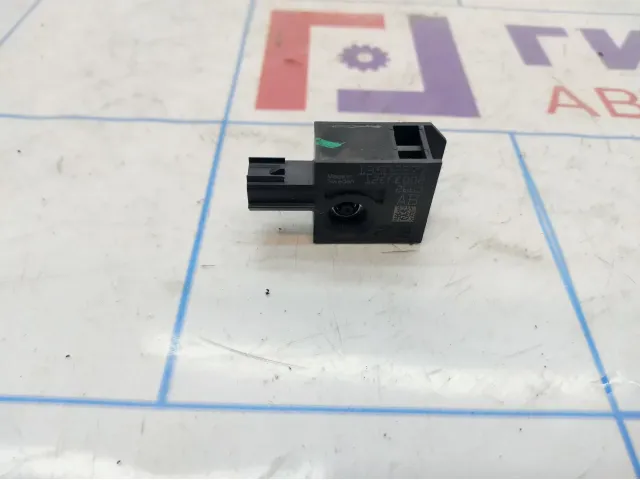 Датчик AIR BAG Chevrolet Cruze 13502577.