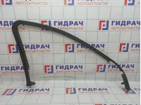 Накладка двери передней левой Chevrolet Cruze 96846146. Внутренняя на рамку стекла.