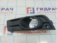 Решетка в бампер левая Chevrolet Cruze 96981085. Под противотуманную фару.