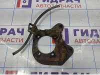 Скоба суппорта заднего правого Chevrolet Cruze 13345404.