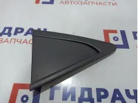 Накладка крыла заднего левого Chevrolet Cruze 95991480. Дефект крепления.