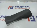 Накладка порога заднего левого внутренняя Chevrolet Cruze 95213175. Потертости.