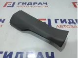 Накладка порога заднего правого внутренняя Chevrolet Cruze 95213179. Потертости.