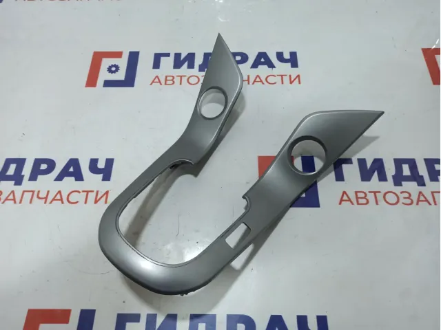 Накладка декоративная на кулису МКПП Chevrolet Cruze 94565210.