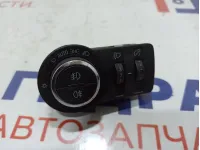 Переключатель света фар Chevrolet Cruze 13301752.