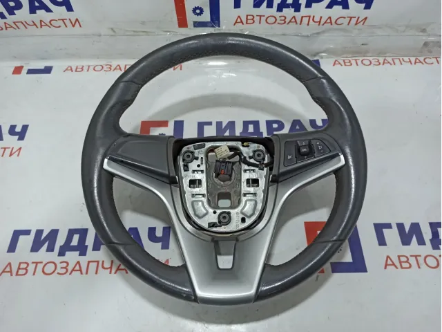 Рулевое колесо Chevrolet Cruze 13307017. Потертости.