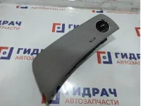 Накладка декоративная на торпедо правая Chevrolet Cruze 95488531. Требуется химчистка.