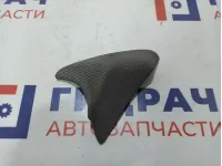 Накладка декоративная на торпедо Chevrolet Cruze 96965244. Требуется химчистка.
