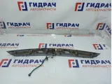 Накладка крышки багажника Chevrolet Cruze 96888802. Не работает кнопка.Дефект хрома.