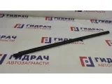 Накладка стекла переднего правого Chevrolet Cruze 95040060.