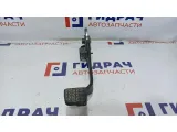 Педаль тормоза Chevrolet Cruze .