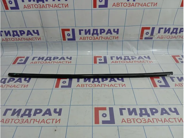 Накладка стекла переднего левого Chevrolet Cruze 95040059