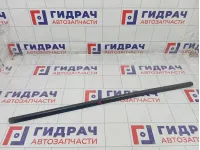 Накладка стекла переднего правого Chevrolet Cruze 95040060