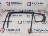 Уплотнитель стекла заднего левого Chevrolet Cruze 42490956