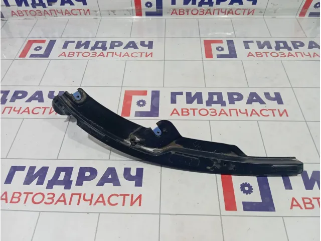 Кронштейн фар левый Chevrolet Cruze 95024143
