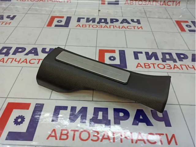 Накладка порога внутренняя задняя правая Chevrolet Cruze 95213178