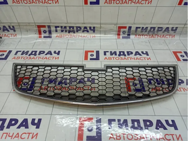 Решетка радиатора Chevrolet Cruze 95028167
