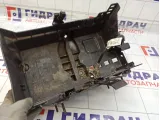 Кронштейн крепления аккумулятора (АКБ) Chevrolet Cruze 13354419